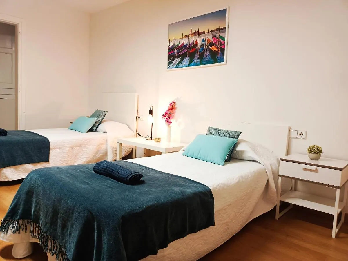 Hostel By Cathedral Rooms Barcelona