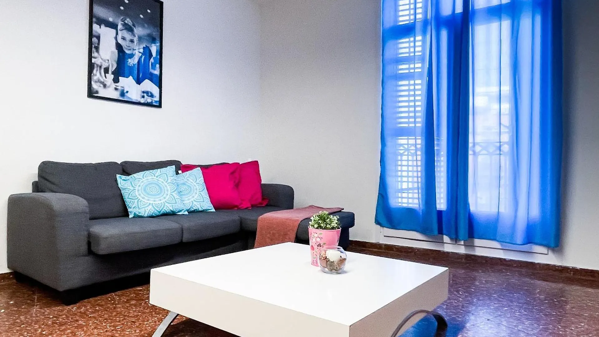 Hostel By Cathedral Rooms Barcelona Spain