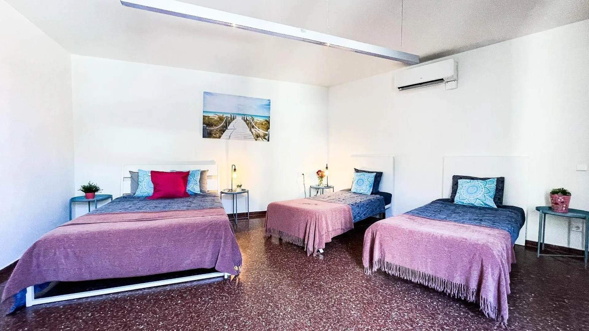By Cathedral Rooms Barcelona Spain