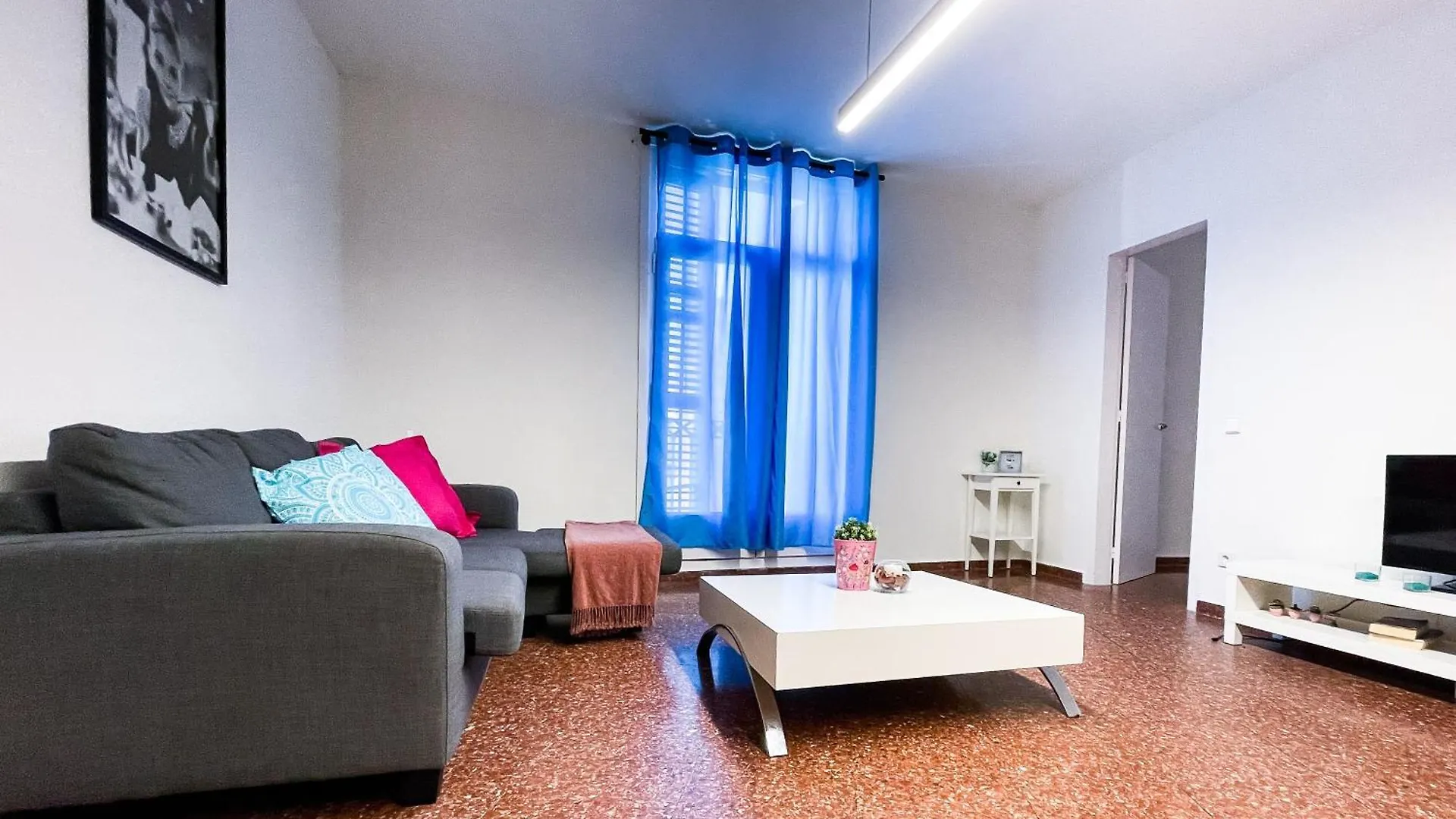 Hostel By Cathedral Rooms Barcelona Spain
